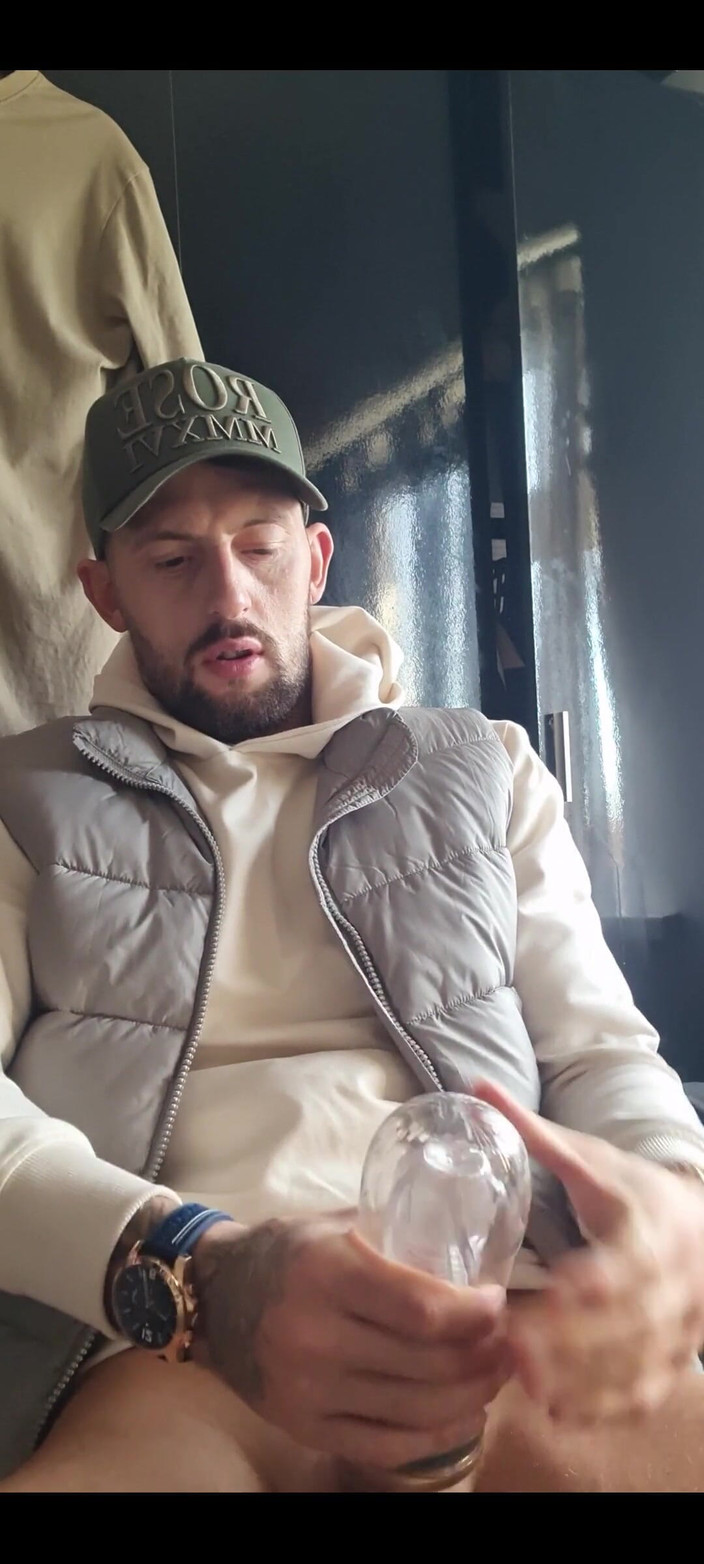 Englishtom20vip: Sega Tascabile Nella Fica