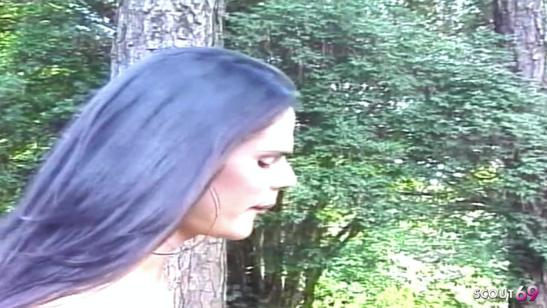 Shemale TS Collection: Facet dostaje swój pierwszy seks analny z napalonego Tranny