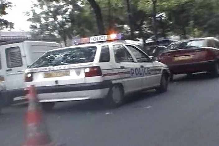 Planete Francaise: Зрелых французских шлюшек трахнули в задницу во время кемпинг-оргии