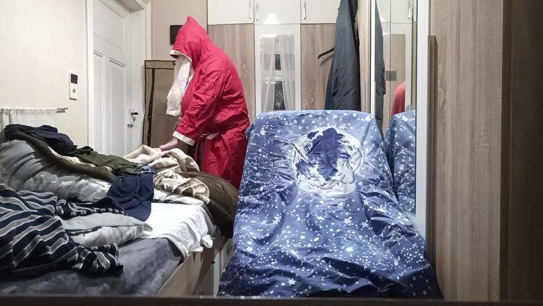 Busenmann: Sinterklas Masturbasi Dengan Payudara Besar