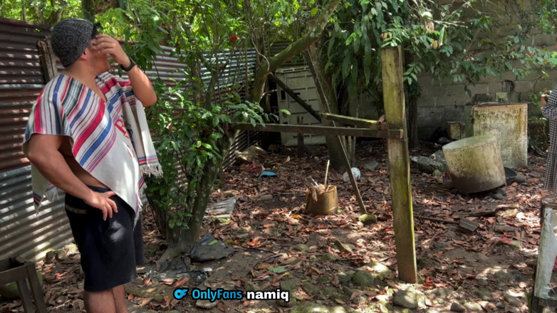 NamiQsein: The Compadre Arrives From the Farm Very Hot Because...