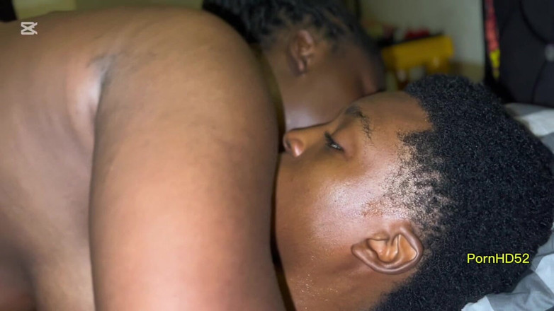 Fuseporn: În cele din urmă s-a dus acasă cu doamna care...