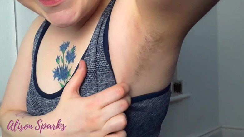 Alison Sparks: Addict for sweaty sports bras and hairy armpits