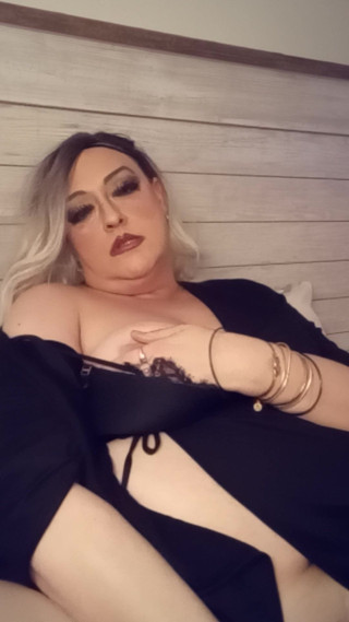 Charlottes: Talking nasty makes me horny