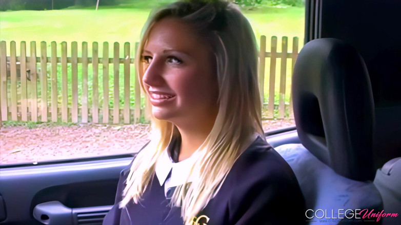 College Uniform: Intervju Ta 2 med Milly Hedgland