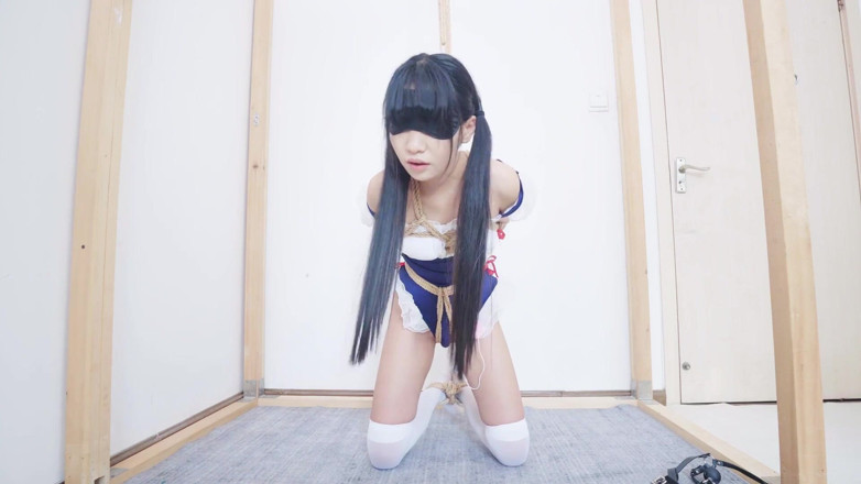 Bondage House: White Stockings and college Swimsuit Girl