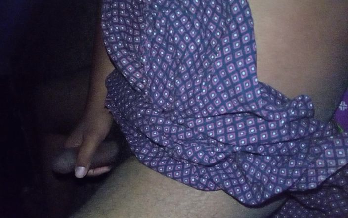Sweet Indian cock: घर में अकेले हस्तमैथुन करते हुए गांड चुदाई