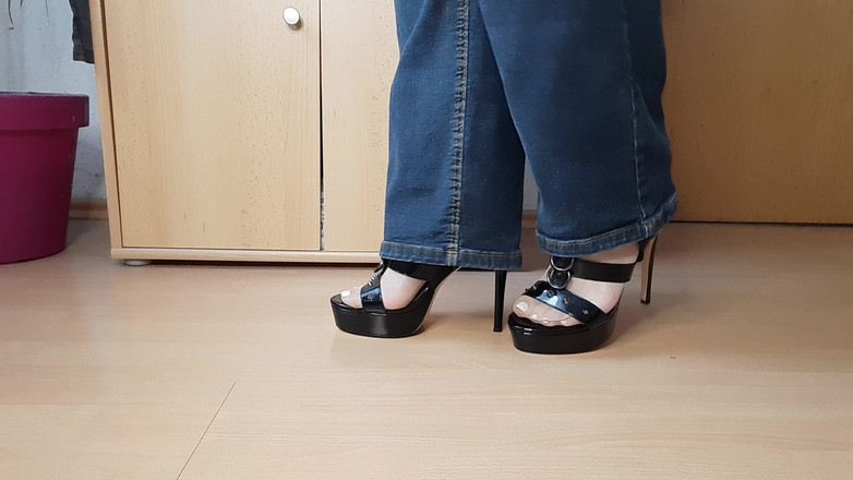 Curly_Dreams: Untuk pecinta nilon dan sepatu hak tinggiku