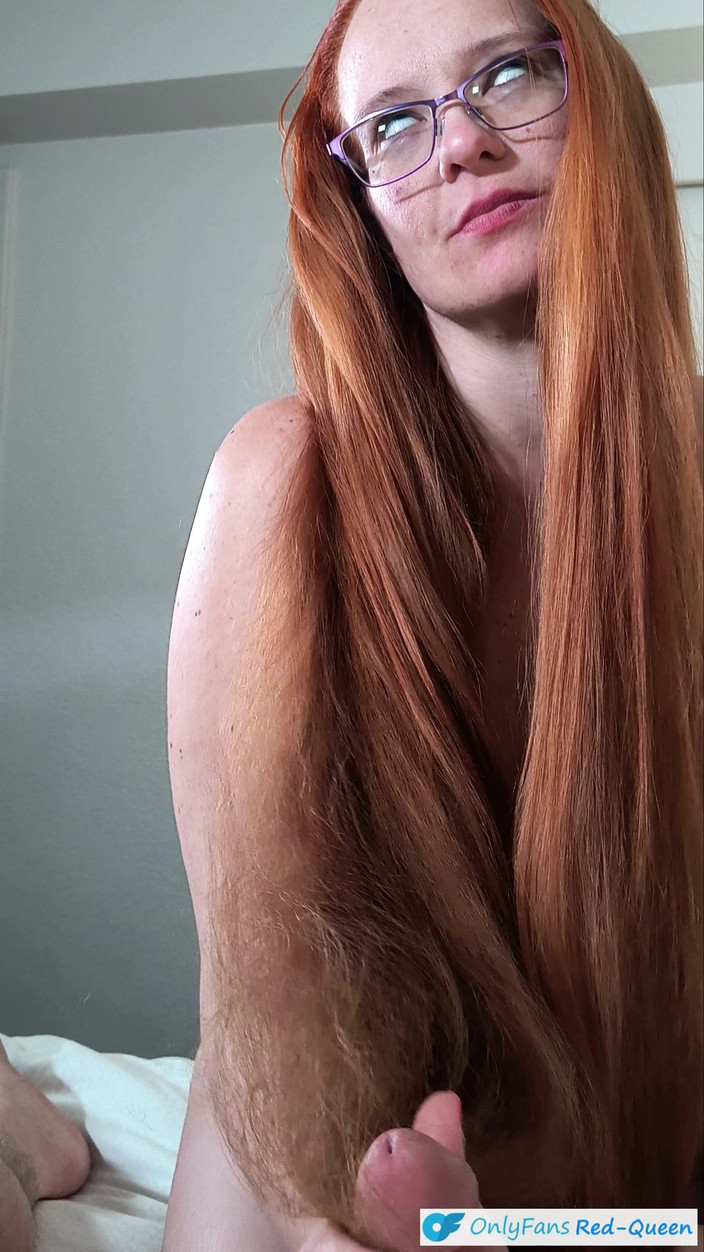 Red Queen: Соблазнительная волосами от рыжей Rapunzel в видео от первого лица