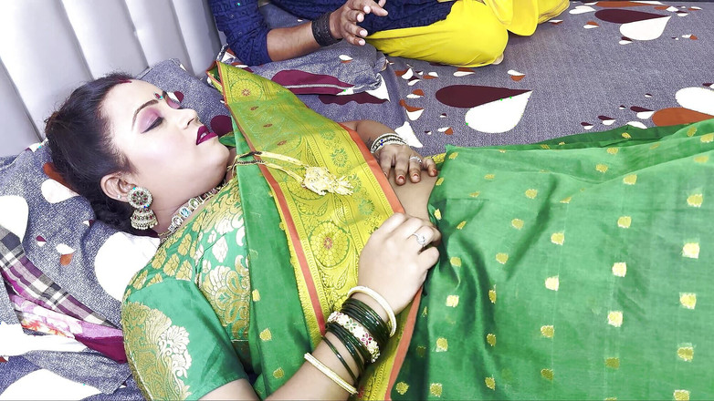 Kilash: ホットデジインドのRozi Bhabhiロッキーとのフルヌードセックス