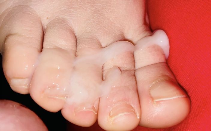 Zsaklin's Hand and Footjobs: Nice Amateur Cum on Feet