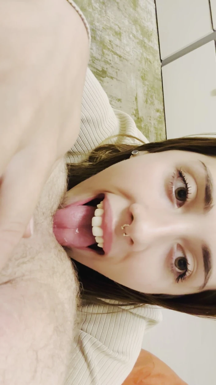 Raxxxbit: I Lick All His Ass