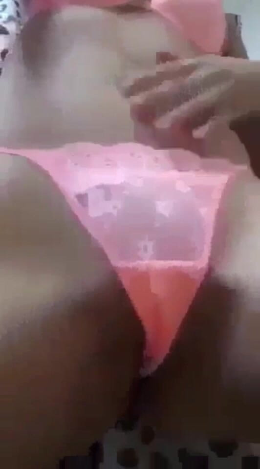 Amiramodel: I Masturbate