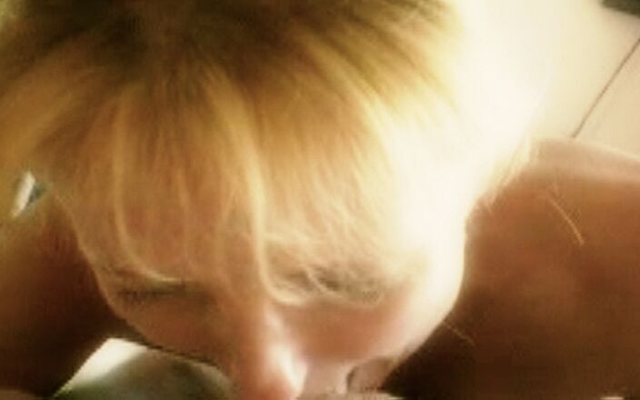 Master of porn: Evde sarışın oral seks