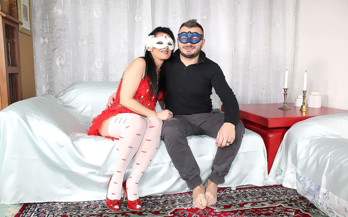 Italian Dirty Sex ATV: Roberta si tante semok italia dientot habis-habisan di rumah sampai...