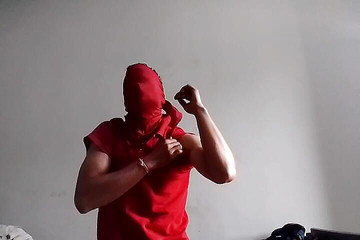 Gangbang straight: Desnudarse y mostrar