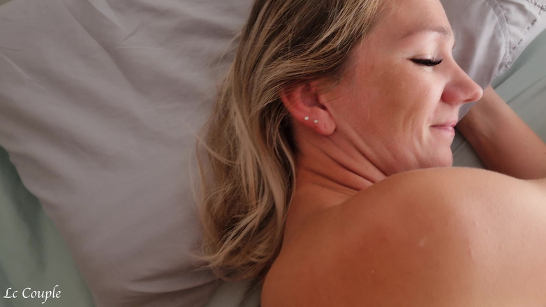 LC couple: Azgın koca karısına uygun döl duşu veriyor - yakın çekim amcık