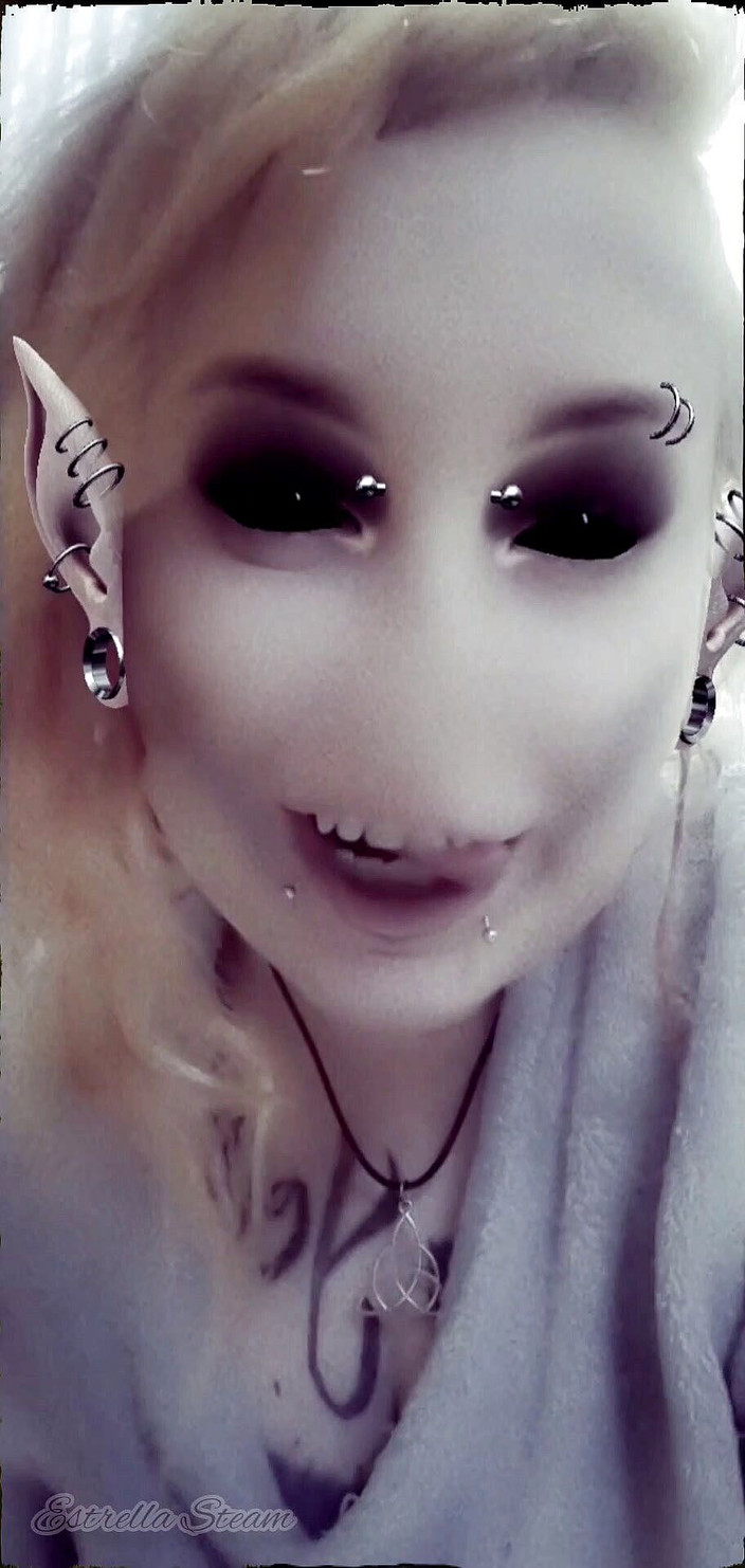 Estrella Steam: Elf gelap merenung awak