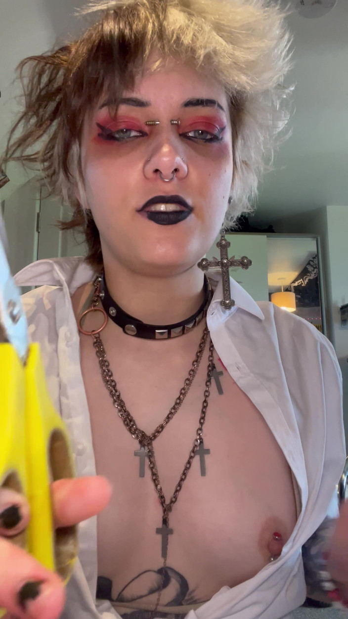 Glitterqueen1999: Crazy Ex GF Gives You a Penectomy for Cheating &amp; Eats...