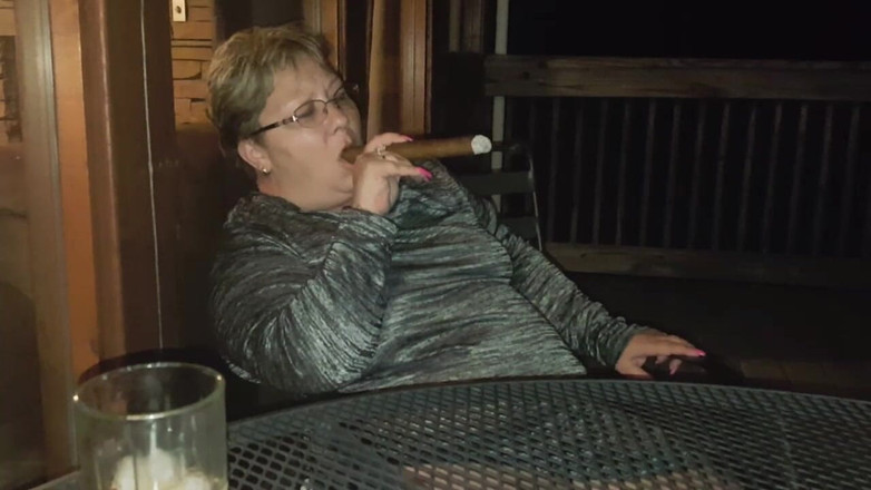 Smoking Dawn: 巨大なテネシーシガー