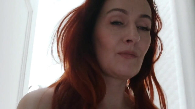 GinnaGg: Hot MILF Squirting and Moaning, Fingers in Pussy, Foot Fetish