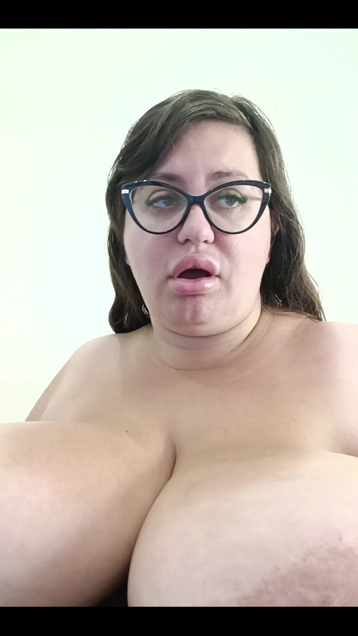 Nina Doll: Nikmati My Nipples