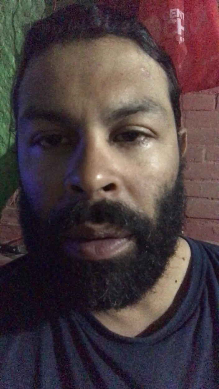 i7Bernard: Mengisap milikku sendiri.