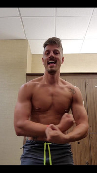 Early Morning Flex After an Intense Arm Day