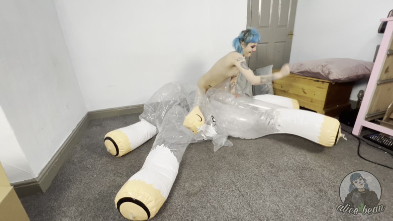 Alice Bean: Obří nafukovací část 4