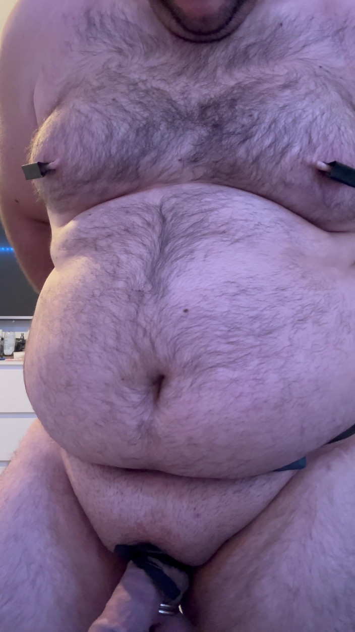 Shaun Cbt: 衣服下的鸡巴束缚 公共第2部分揭秘