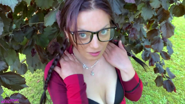 Mia Maripolla: Я трахнул свою мачеху с большой попкой в сарае, прежде чем она пошла за пробежкой