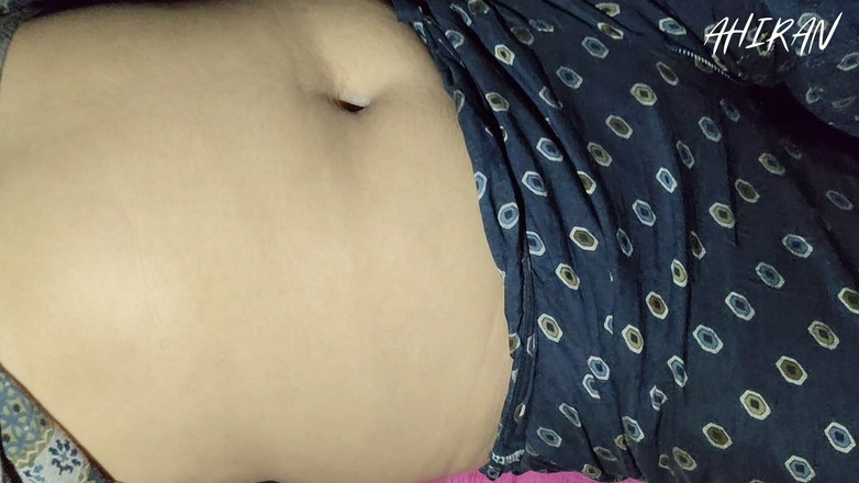 Aahan Ahiran: Вагина С волосатой киской, обзор и игра с ее бойфрендом в Ночное.