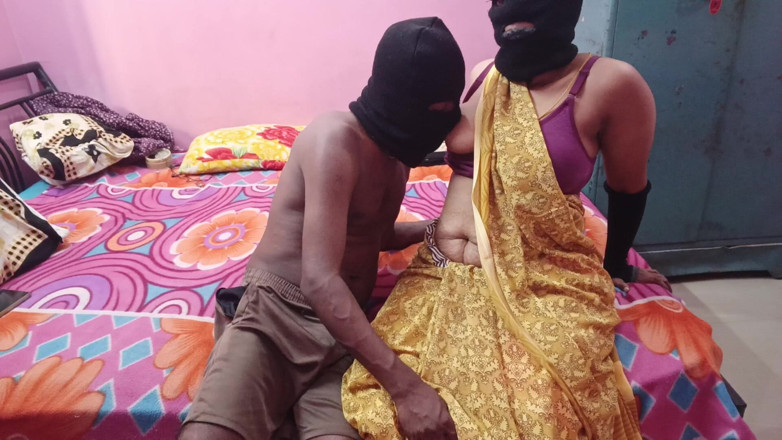 Reshmahotever: My Wife's Saree and Had Sexual Intercourse From Behind.
