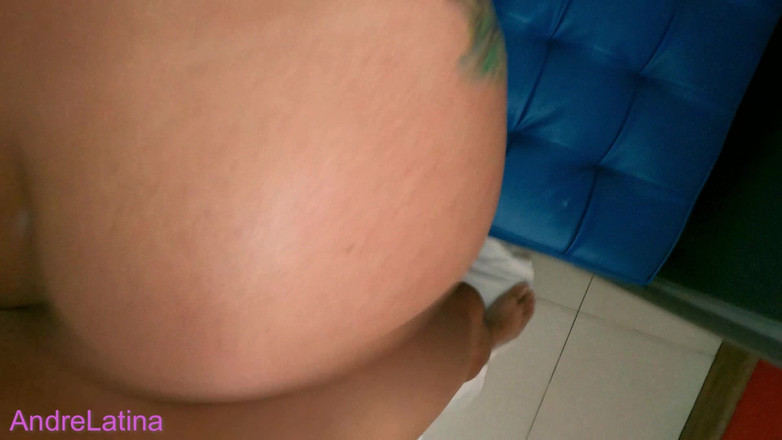 Gatita latina: Uppfyller min önskan med denna stora röv