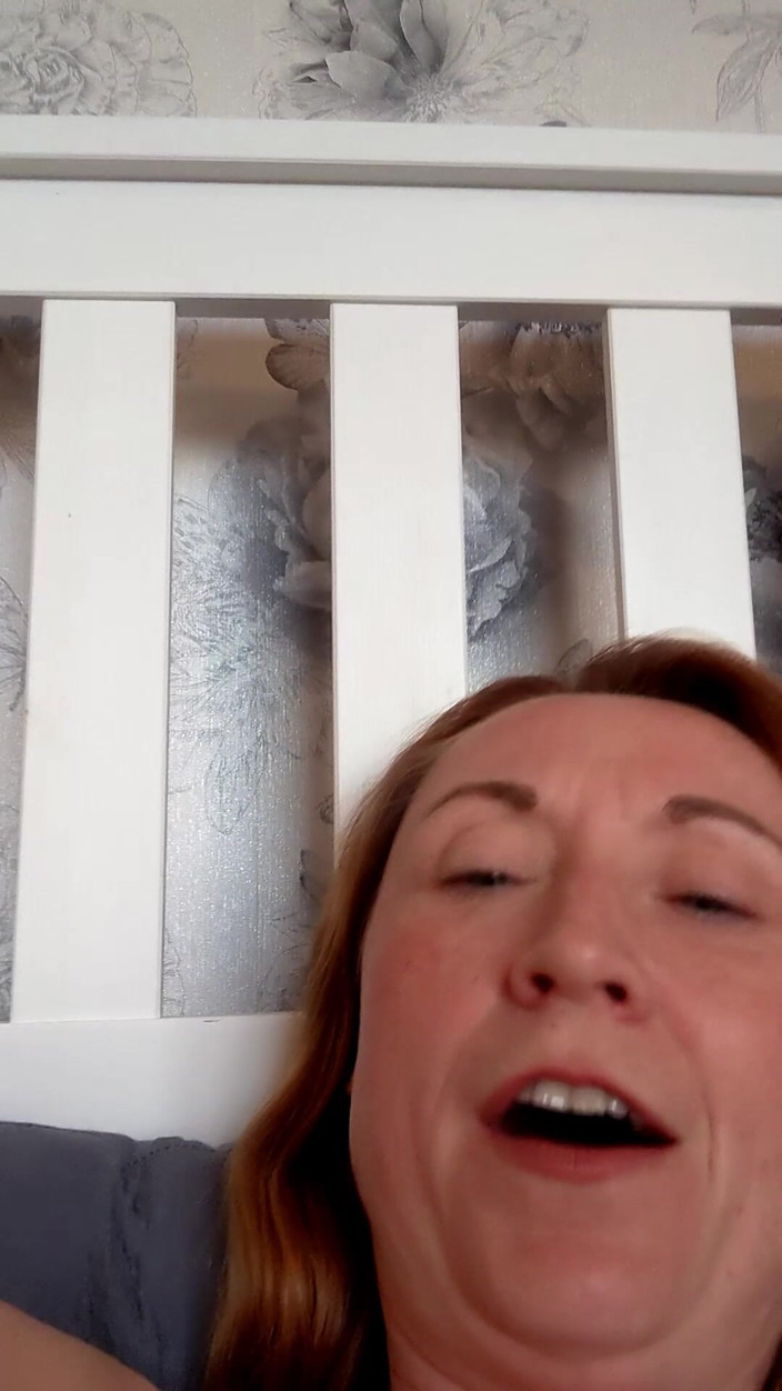 Lily kink: Dirty Talk Cougar Wakes up Horny Wanting Phone Sex with...