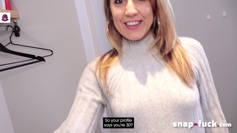 Snap Fuck: Alarm! a Fat Sweaty Man Rails Young Chick! (from France)! Snap-fuck