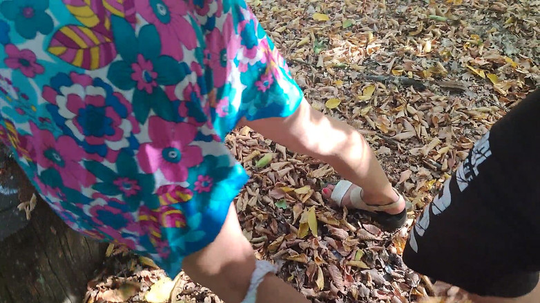 DirtyLubov: Sexo oral y anal al aire libre