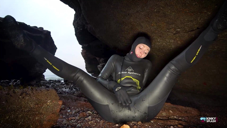 UKCuteGirl Lucy Lauren: Lucy's Public Wetsuit Edging JOI &amp; Risky Climax