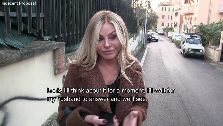 Indecent proposal: Propuesta indecente - chica italiana casada caliente acepta y se le...
