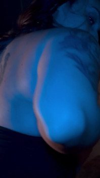 She Takes Charge with a Hot Sitting in Facesitting Scene