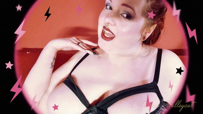 Mxtress Valleycat: Entrancing Lip Worship