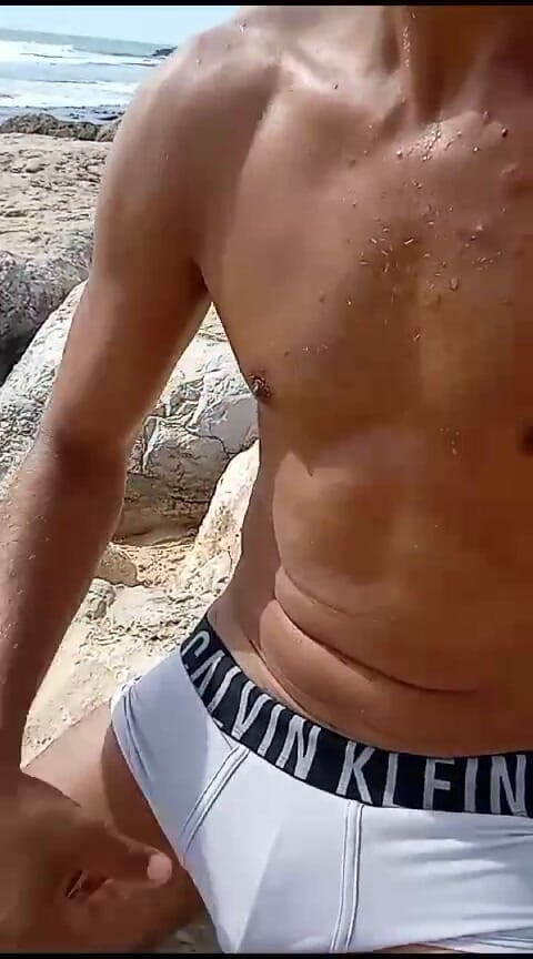 Boy top Amador: Velmi pěkný den na pláži