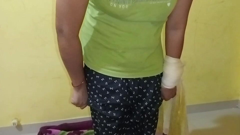 Lovelygirl456: Telugu teyze elbisesini çıkarıyor