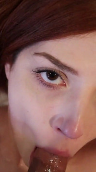 Scarlett Mae Bikini Blowjobs