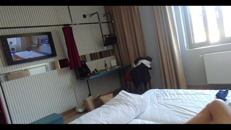 Boy jerking off: लड़का मरोड़ रहा है