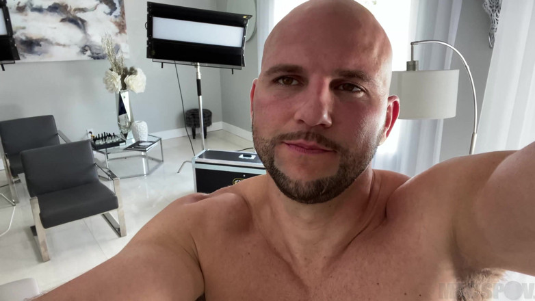 J-Mac: La bionda maliziosa khloe kapri si fa scopare in faccia...