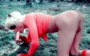 Lola Spais: Lola Spais wildes muschi-spanking im wald