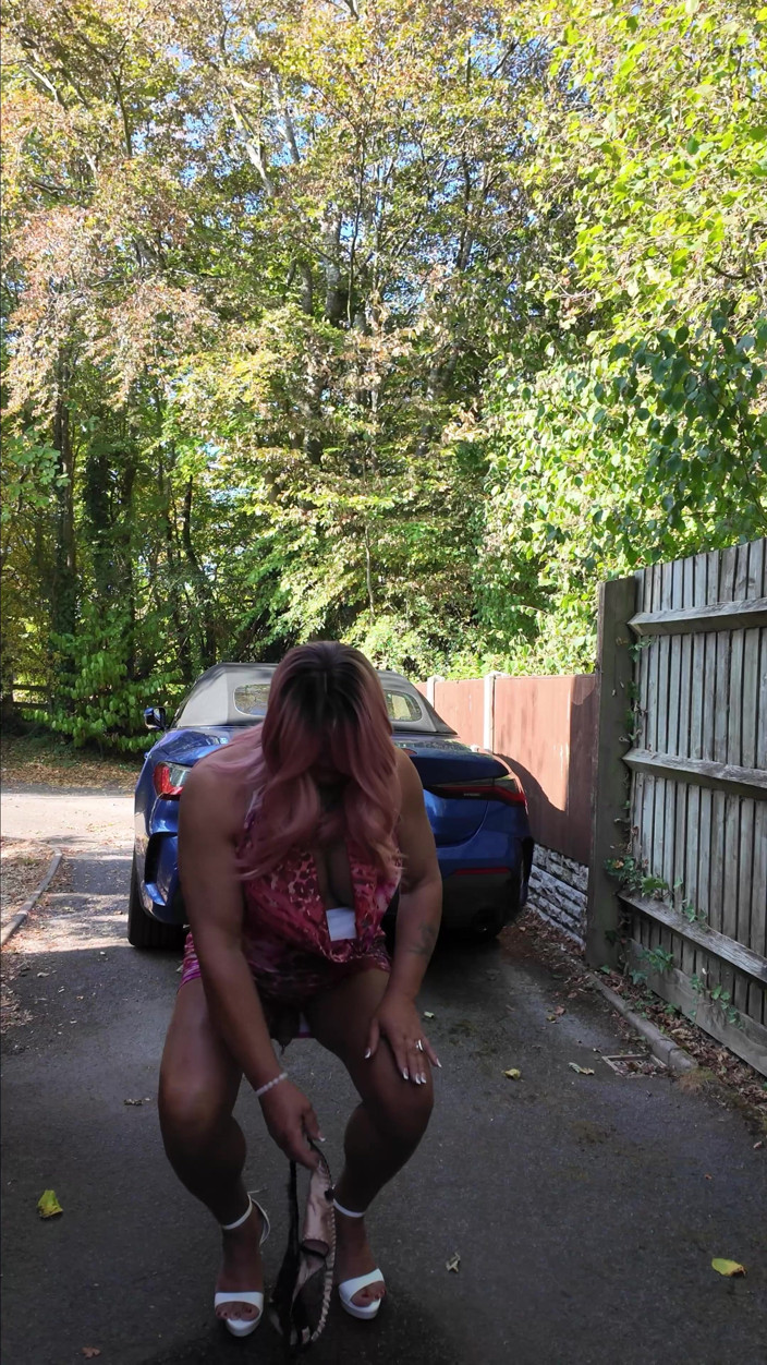 Kellycd2022: Sexy Crossdresser Kellycd2022 in My Summer Dress and Heels