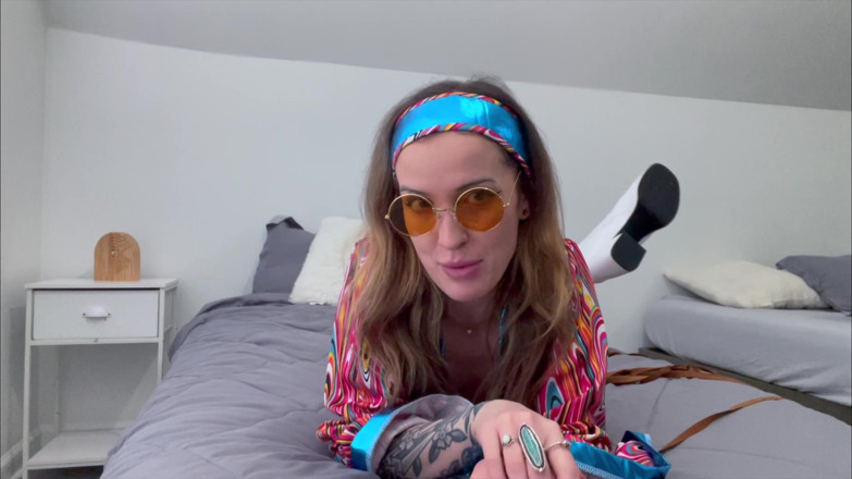Kink in Time: Sutton's Groovy '60s Self-bondage Fantasy 4K POV Restraint Bliss Awaits!