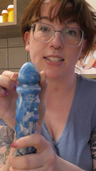 NSFW Review of the Night King Dildo by Uberrime